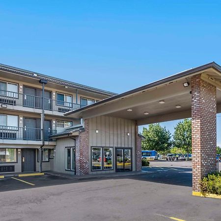 Econo Lodge Portland Airport Exterior photo